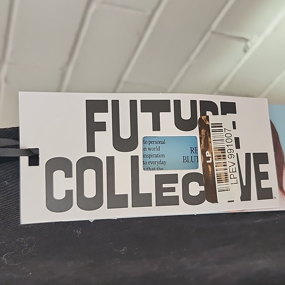 Future Collective Black Jeans, Size 4 - Picture 3 of 10